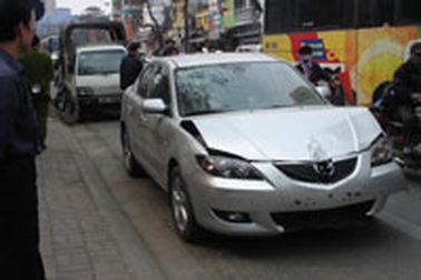 Tắc nghẽn giao thông vì tai nạn