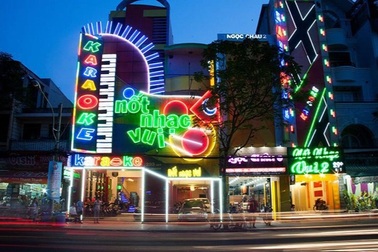 Bộ Văn hóa đề nghị các địa phương mở lại dịch vụ karaoke, vũ trường