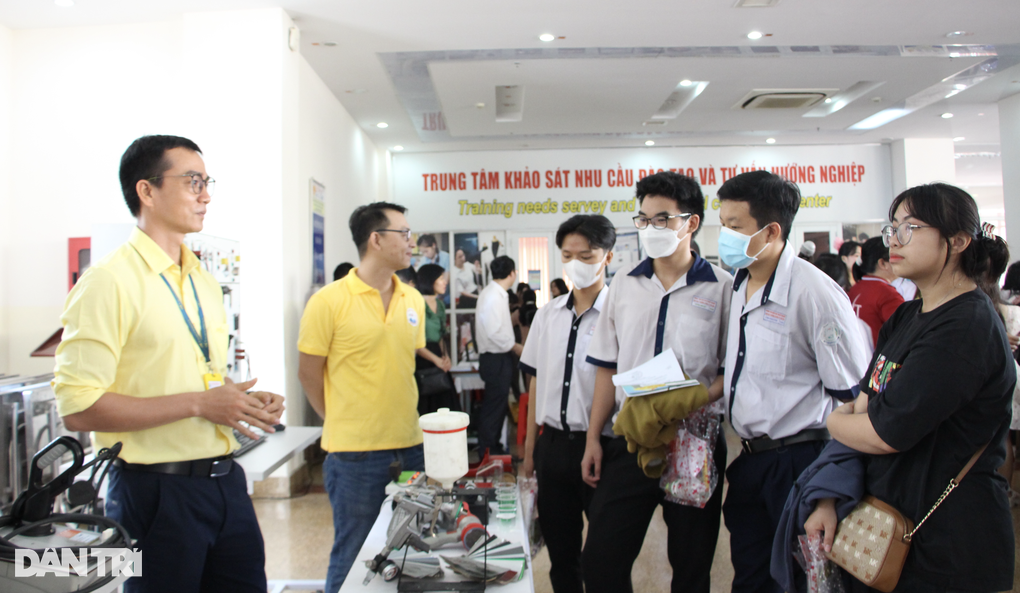 Gen Z đón đầu những nghề hot với thu nhập cao, linh hoạt thời gian - 2 Gen Z đón đầu những nghề hot với thu nhập cao, linh hoạt thời gian - 2