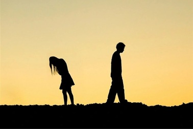 Phụ nữ chọn đàn ông vững vàng kinh tế: Thực tế hay thực dụng?