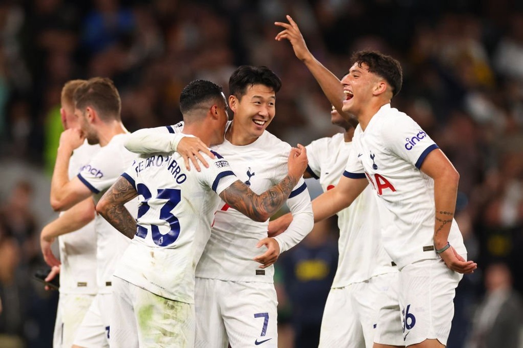 Tottenham đánh bại 9 người Liverpool theo cách đầy may mắn - 2 Tottenham đánh bại 9 người Liverpool theo cách đầy may mắn - 2
