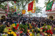 Thủ tướng: Không tổ chức lễ hội tràn lan, không đi lễ trong giờ hành chính