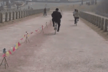 Con dốc "ma quái" khiến quy luật vật lý bị đảo lộn hoàn toàn