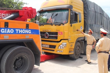 Chặn bắt đoàn xe quá tải “lọt lưới” 6 tỉnh