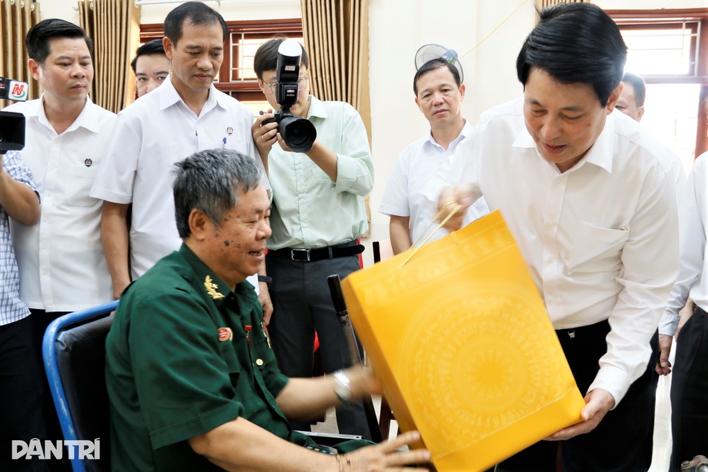 Chủ tịch nước: Chăm sóc các thương, bệnh binh như anh em ruột thịt của mình - 1 Chủ tịch nước: Chăm sóc các thương, bệnh binh như anh em ruột thịt của mình - 1