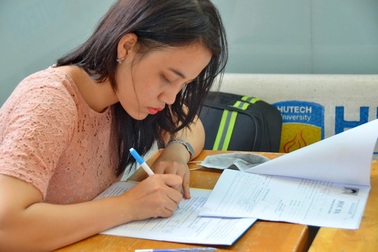 Hạ điểm chuẩn: Bất công!