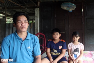 Thương người đàn ông gặp nạn mù cả 2 mắt khi đi kiếm cơm nuôi con thơ