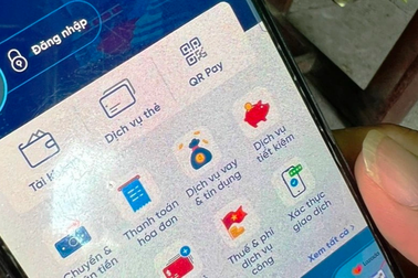 Biểu hiện bất thường của người phụ nữ khi rút gần 1 tỷ đồng tại ngân hàng