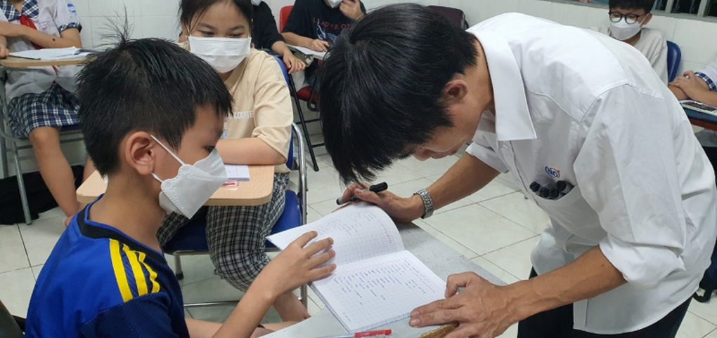 Lớp học đặc biệt của người thầy công nhân - 6 Lớp học đặc biệt của người thầy công nhân - 6