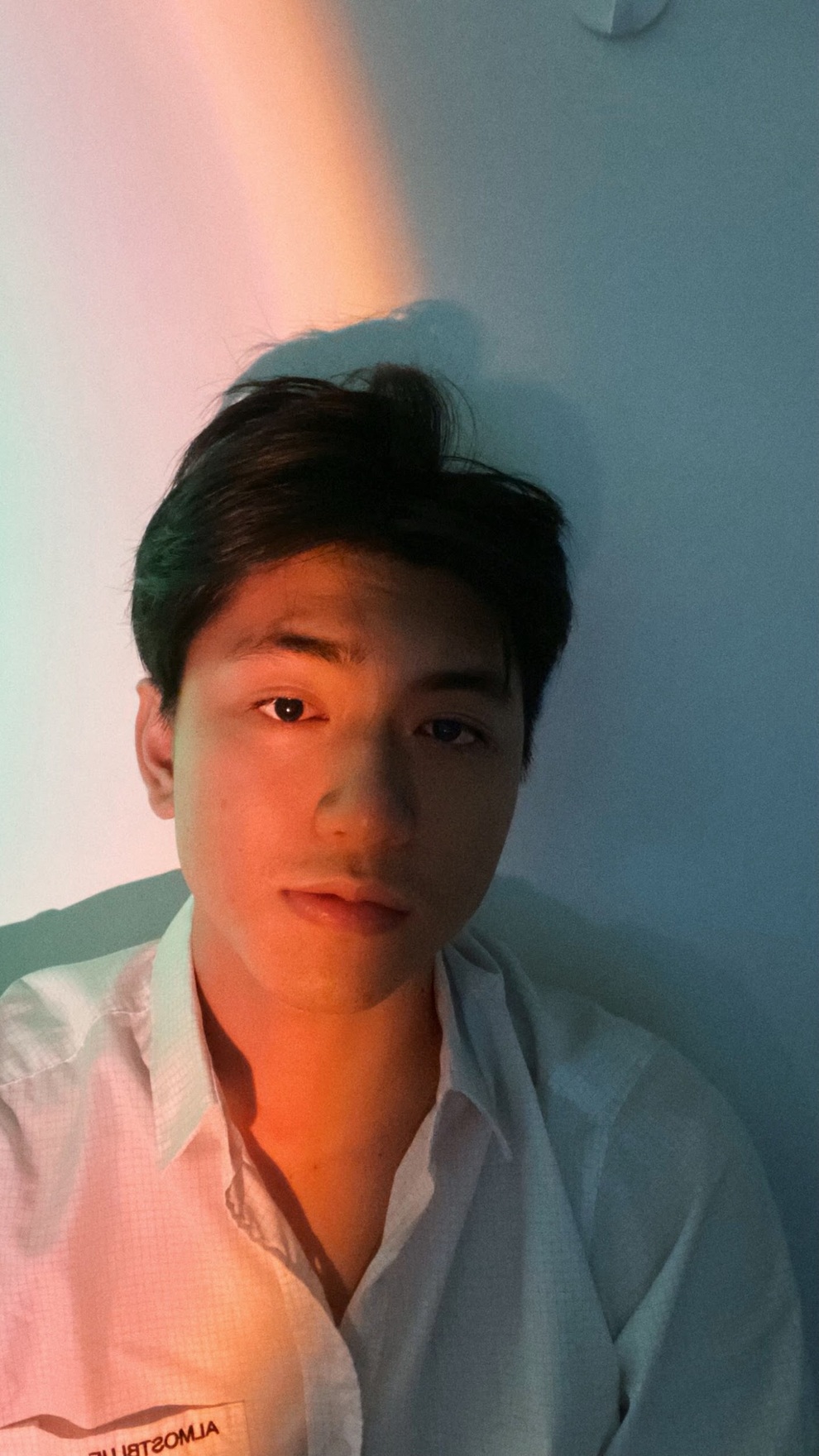 Hot boy hàng không mới nổi hút fans nhờ vẻ đẹp tự nhiên giản dị, ấm áp - 8 Hot boy hàng không mới nổi hút fans nhờ vẻ đẹp tự nhiên giản dị, ấm áp - 8