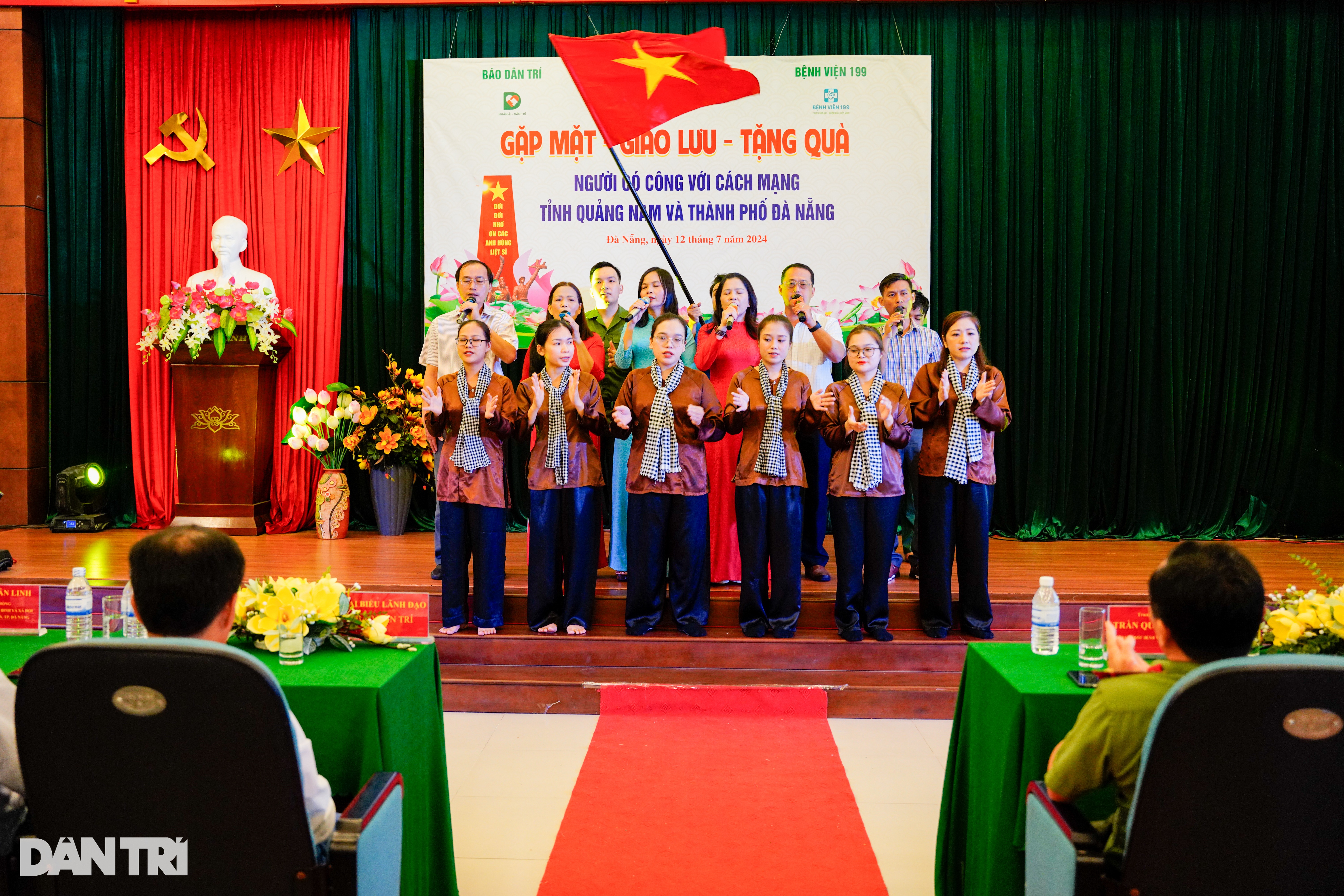 Lan tỏa lòng biết ơn và trách nhiệm với người có công cách mạng - 3 Lan tỏa lòng biết ơn và trách nhiệm với người có công cách mạng - 3