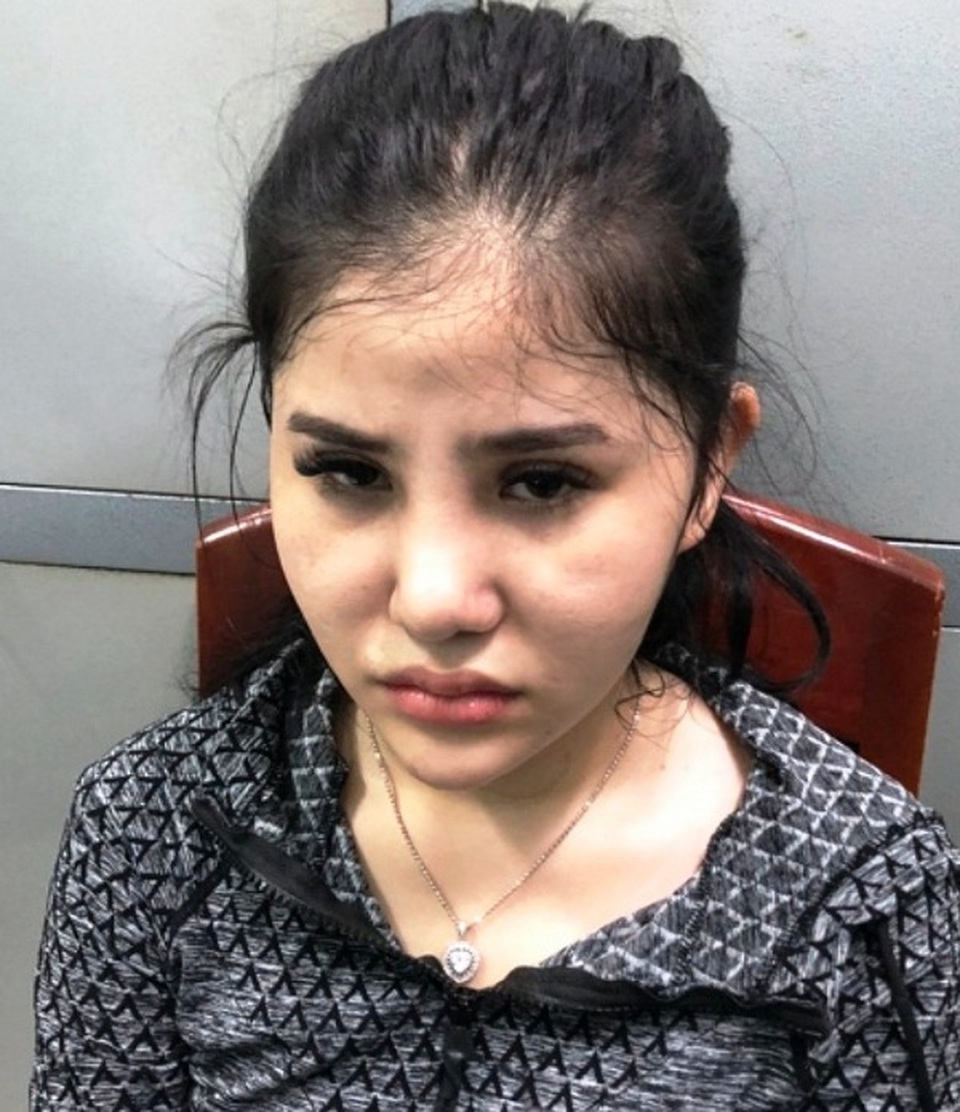 Bắt hot girl buôn ma tuý lấy tiền phẫu thuật thẩm mỹ - 1 Bắt hot girl buôn ma tuý lấy tiền phẫu thuật thẩm mỹ - 1