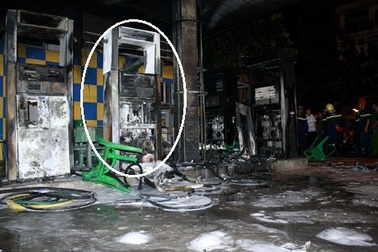 Vụ cháy cực lớn tại cây xăng do chập điện môtơ trụ xăng