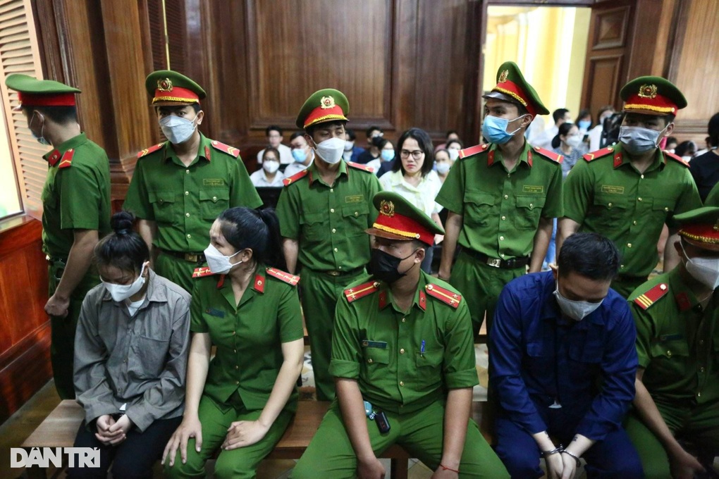 Tuyên án tử hình dì ghẻ Nguyễn Võ Quỳnh Trang - 1 Tuyên án tử hình dì ghẻ Nguyễn Võ Quỳnh Trang - 1