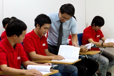 Có nên vừa học đại học, vừa học nghề?