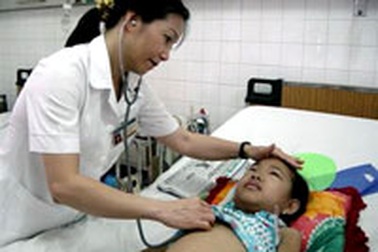 Khi bác sĩ “học ăn học nói”