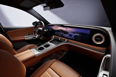 Mercedes-Benz trang bị màn hình siêu lớn 39,1 inch cho mẫu GLC chạy điện