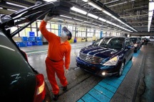 Bao giờ dân mua được ô tô giá rẻ: Thứ trưởng cũng “bó tay”!