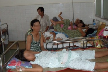 Nữ sinh bị đâm vào vùng kín trên đường đi học về