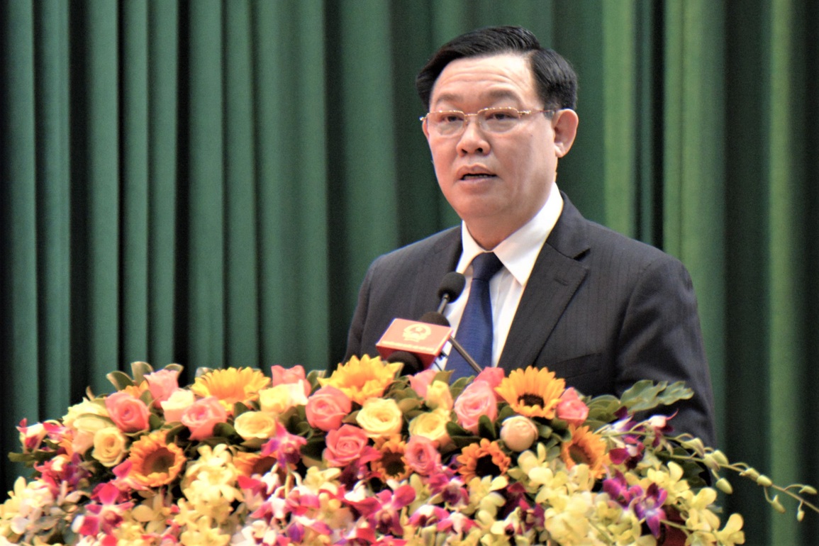Chủ tịch Quốc hội: Lực lượng công an có nhiều đóng góp đẩy lùi đại dịch - 1 Chủ tịch Quốc hội: Lực lượng công an có nhiều đóng góp đẩy lùi đại dịch - 1