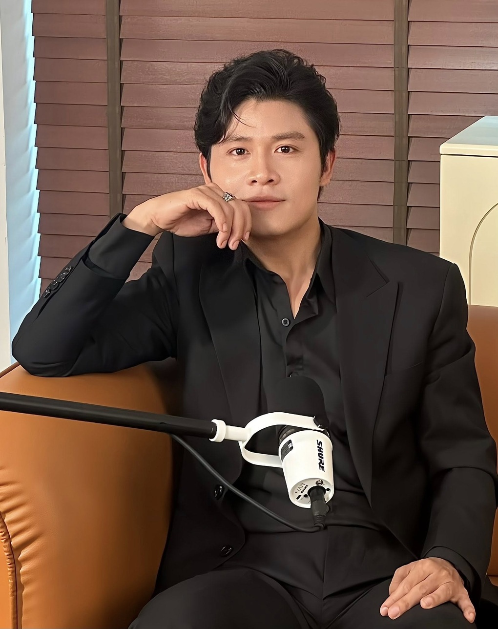 Nhạc sĩ Nguyễn Văn Chung lo lắng khi trở thành MC bất đắc dĩ - 1 Nhạc sĩ Nguyễn Văn Chung lo lắng khi trở thành MC bất đắc dĩ - 1