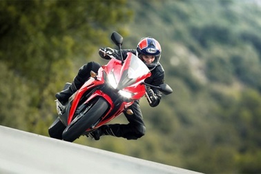 Honda nâng cấp “em út” dòng BigBike