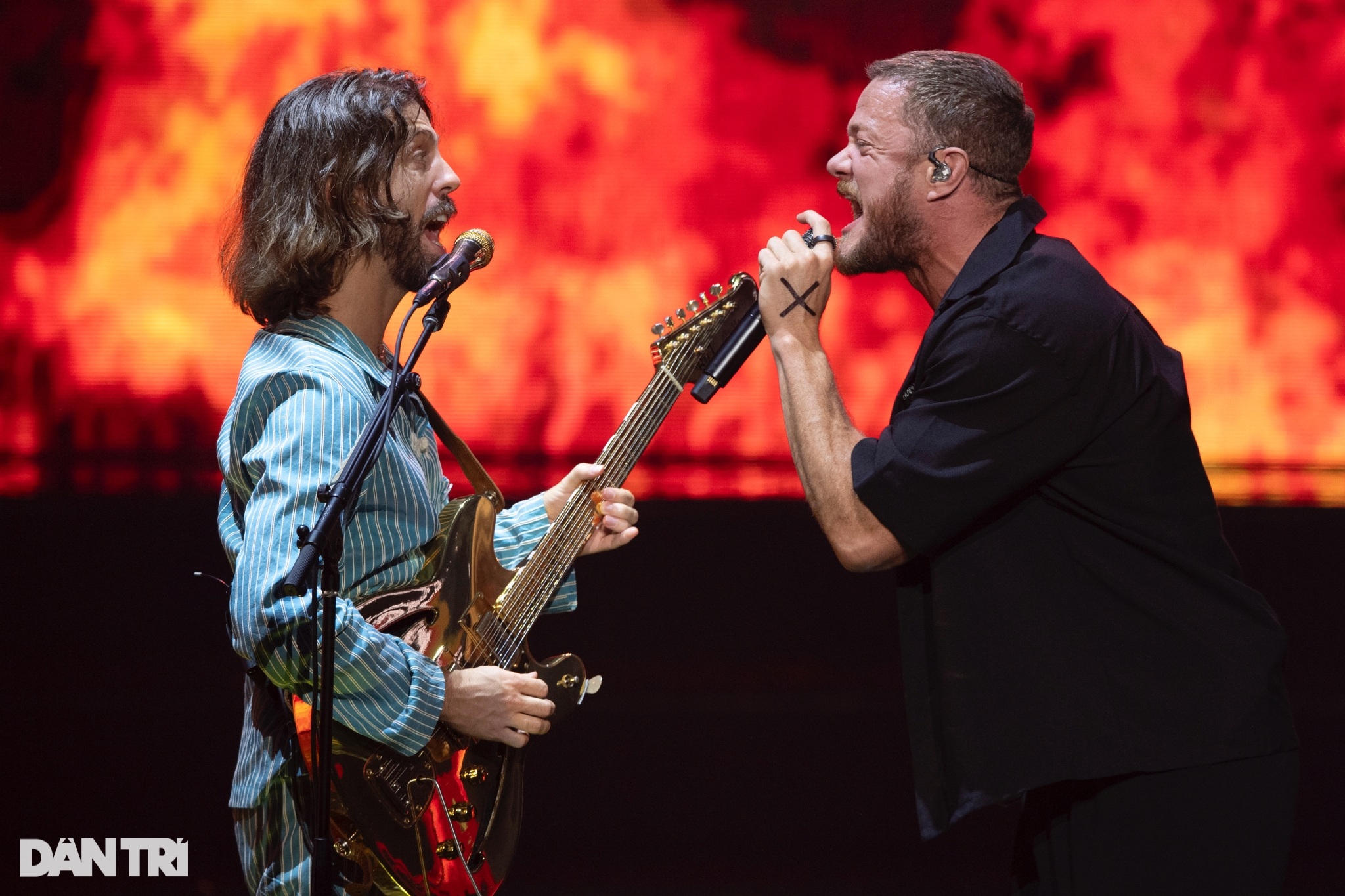 View - Imagine Dragons đưa ca khúc "Believer" đạt hơn 2,7 tỷ lượt xem đến Hà Nội | Báo Dân trí