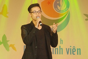 Hà Anh Tuấn cùng SV Bách khoa khởi động “Hành trình Bài ca sinh viên”