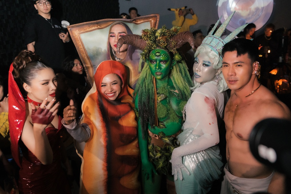 Băng Di hóa trang thành... Tư Mắm của Đất rừng phương Nam dịp Halloween - 4 Băng Di hóa trang thành... Tư Mắm của Đất rừng phương Nam dịp Halloween - 4