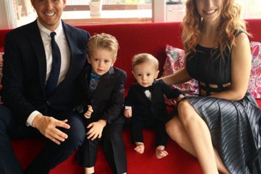 Michael Bublé đau đớn kể chuyện con trai 3 tuổi bị ung thư