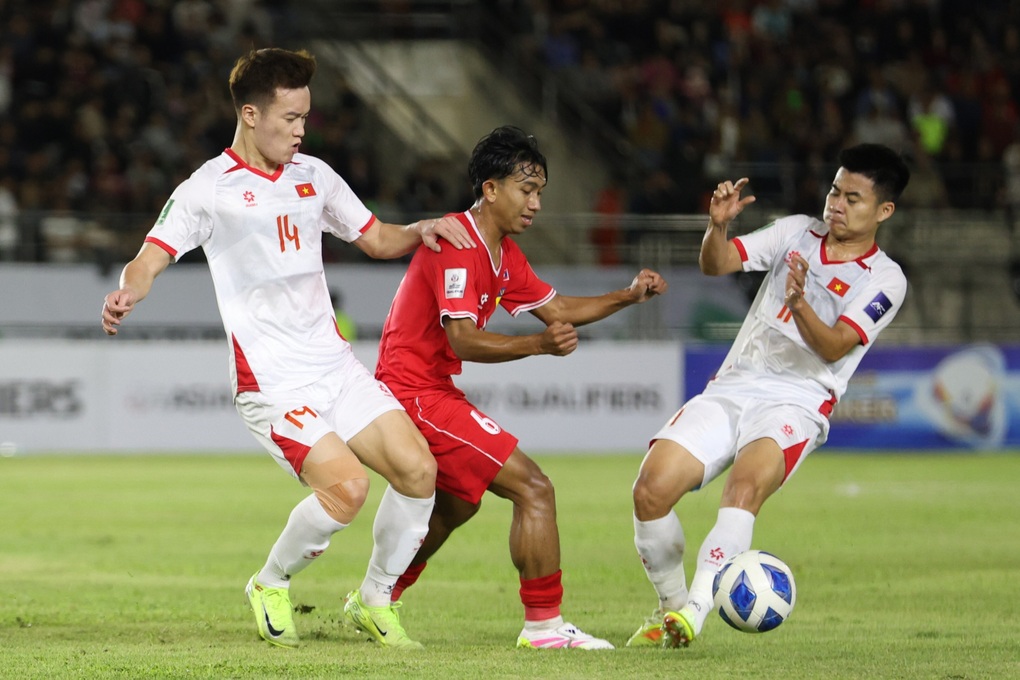 Xuân Son, Tuấn Hải tỏa sáng, đội tuyển Việt Nam thắng trên sân Lào - 1 Xuân Son, Tuấn Hải tỏa sáng, đội tuyển Việt Nam thắng trên sân Lào - 1