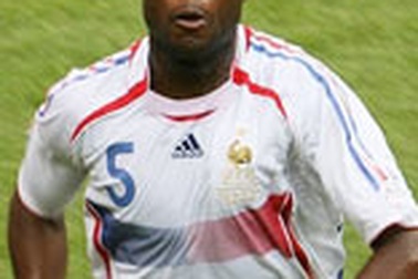 Drogba: “Nếu không đi xin hãy yên lặng, Gallas”