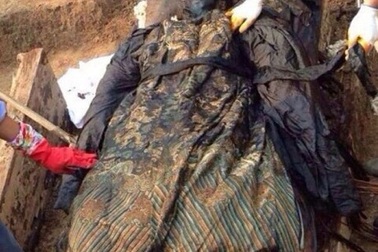 Kinh ngạc bộ thi hài “già đi” hàng trăm tuổi chỉ trong vài tiếng