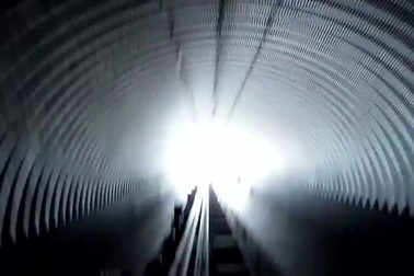 Thử cảm giác mạnh với tàu lượn dốc và nhanh nhất thế giới