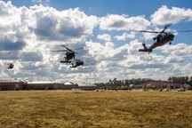 NATO và Nga tiến sát miệng hố xung đột?