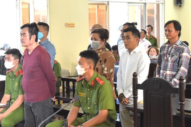 Tấn công người khác sau câu nói "mấy thằng phản thầy bị đâm hết rồi"