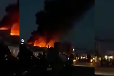 Cháy lớn ở cửa hàng Điện Máy Xanh Cần Thơ