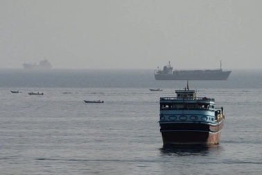 Quốc hội Iran thông qua dự thảo thu phí tại eo biển Hormuz