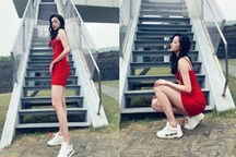 Mê mẩn ngắm đôi chân dài 1m10 của "tiểu hoa đán" Quan Hiểu Đồng