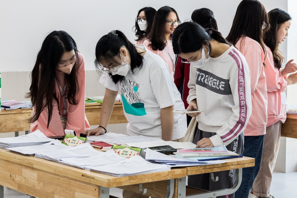 Học sinh giỏi trường chuyên chia sẻ bí quyết thi được điểm cao - 3 Học sinh giỏi trường chuyên chia sẻ bí quyết thi được điểm cao - 3