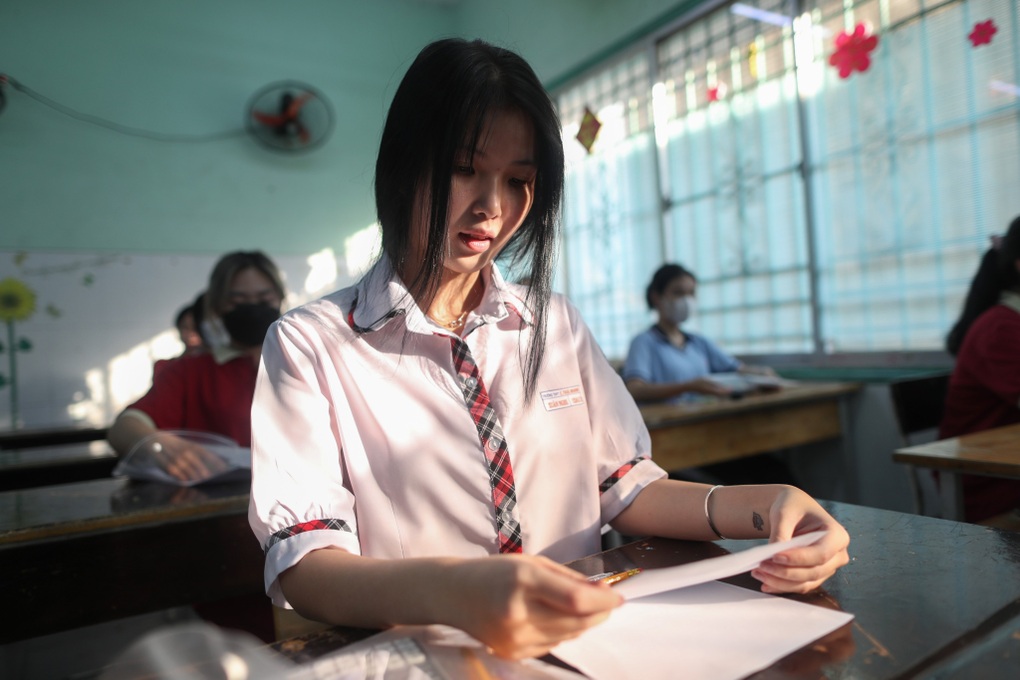 Con bị cô giáo dìm điểm vì không học thêm: Chuyển trường hay chiến đấu? - 1