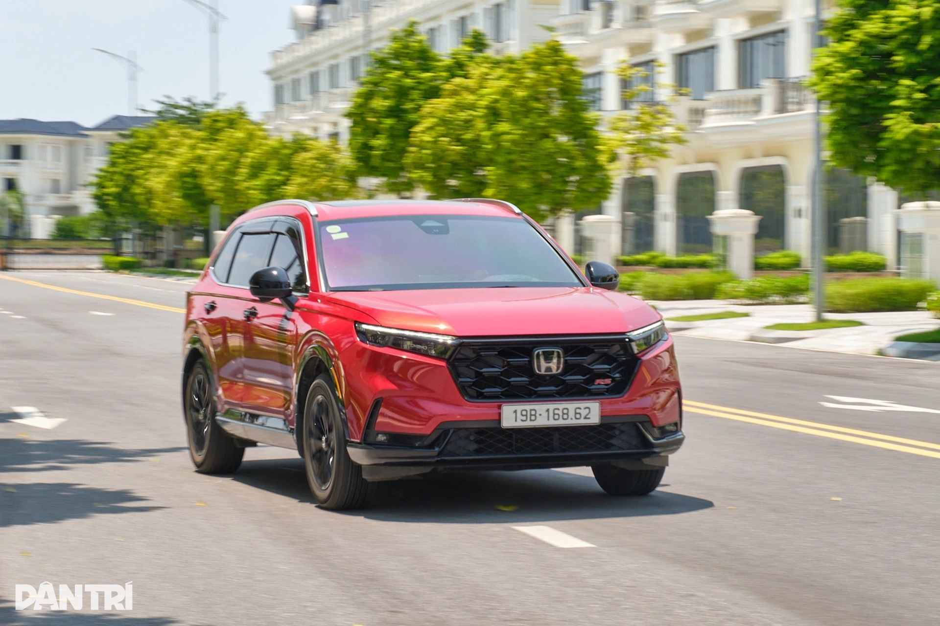 Honda CR-V e:HEV giá 1,25 tỷ đồng, ai sẽ lựa chọn? - 5