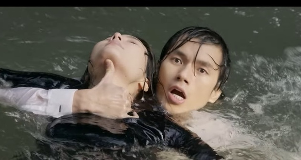 “Tình yêu và tham vọng” gây thót tim ngay từ tập đầu tiên - 3 “Tình yêu và tham vọng” gây thót tim ngay từ tập đầu tiên - 3