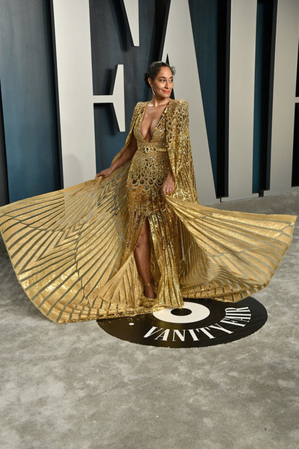 Nữ diễn viên U50 Tracee Ellis Ross diện váy gợi cảm dự tiệc Oscar - 4 Nữ diễn viên U50 Tracee Ellis Ross diện váy gợi cảm dự tiệc Oscar - 4