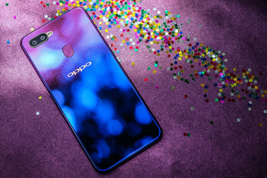 Oppo F9 tím tinh tú - Hơn cả một thiết bị công nghệ