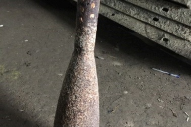 Phát hiện quả đạn súng cối còn khả năng phát nổ tại cơ sở phế liệu