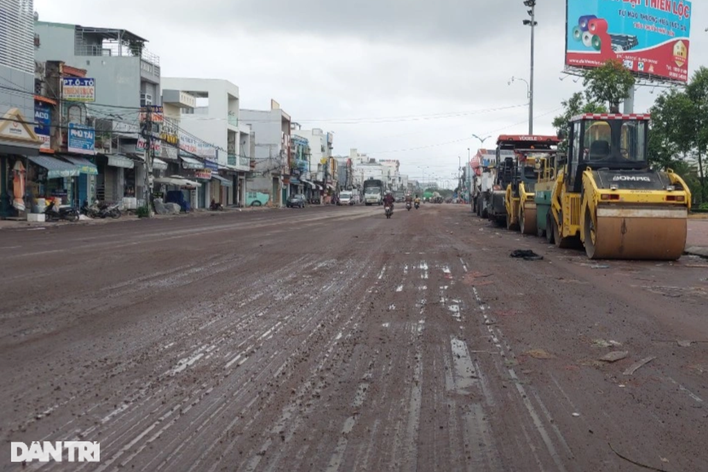 Quốc lộ 1A nát như ruộng cày, ngay đoạn qua Quy Nhơn - 4 Quốc lộ 1A nát như ruộng cày, ngay đoạn qua Quy Nhơn - 4