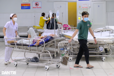 Trong 8 tháng, TPHCM có 547 nhân viên y tế nghỉ việc