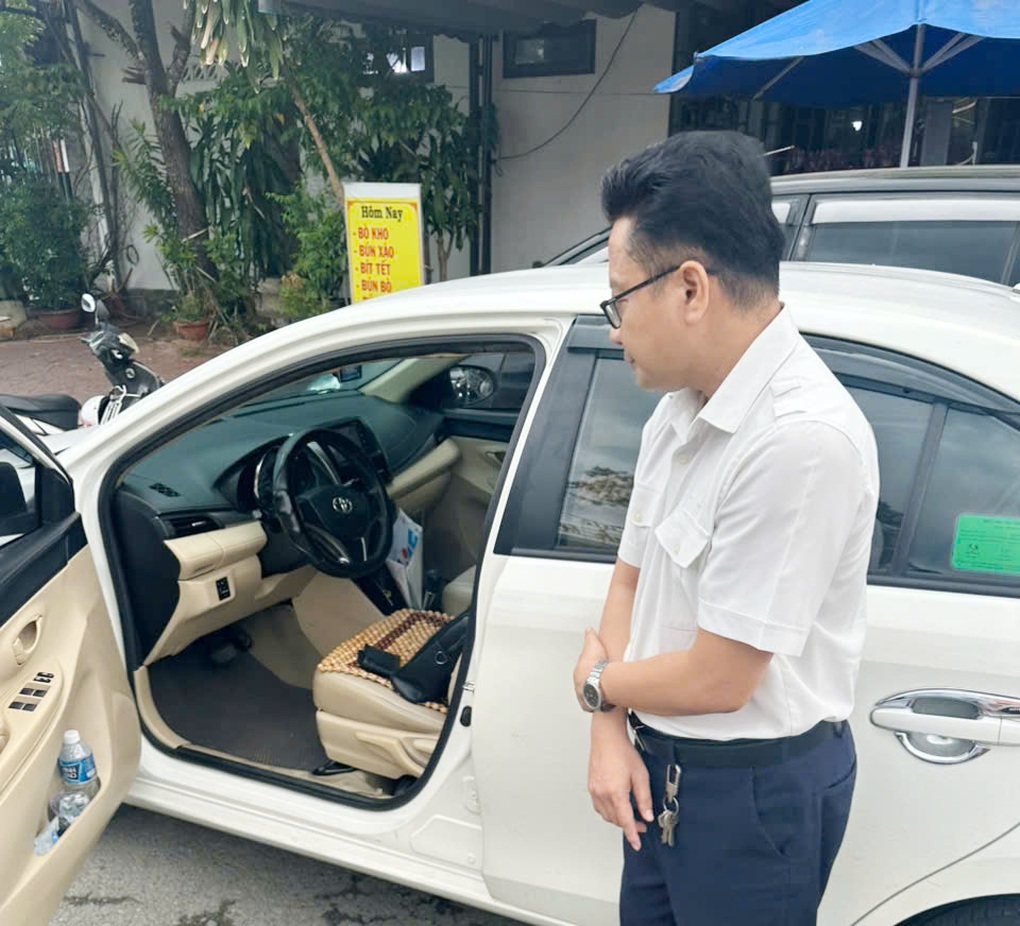 Cán bộ thuế liên tục vòi vĩnh, nhận 100 triệu của doanh nghiệp trong ô tô - 1