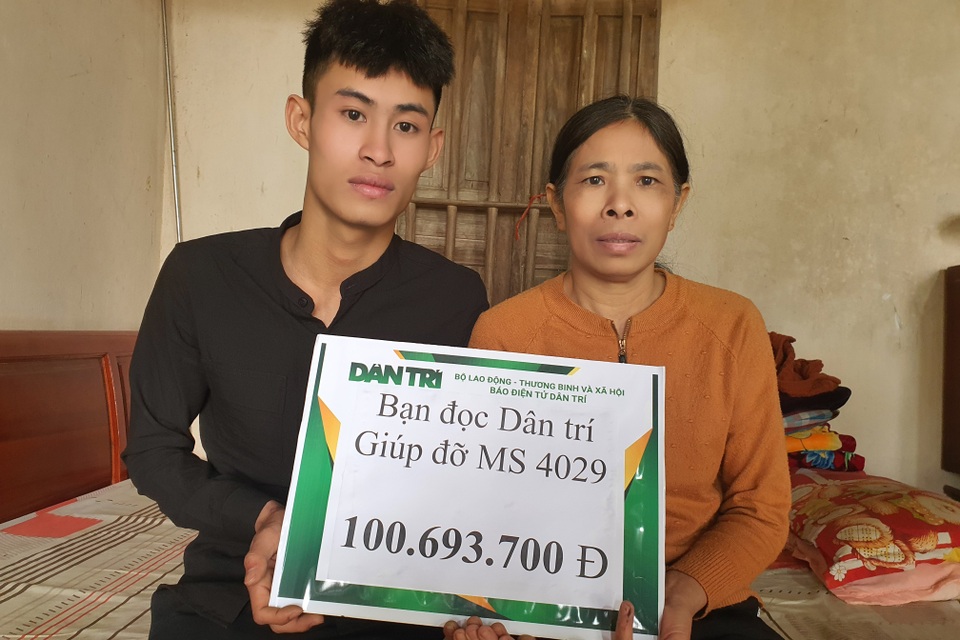 Bạn đọc Dân trí giúp đỡ chàng trai hơn 100 triệu đồng chăm mẹ ung thư - 1 Bạn đọc Dân trí giúp đỡ chàng trai hơn 100 triệu đồng chăm mẹ ung thư - 1